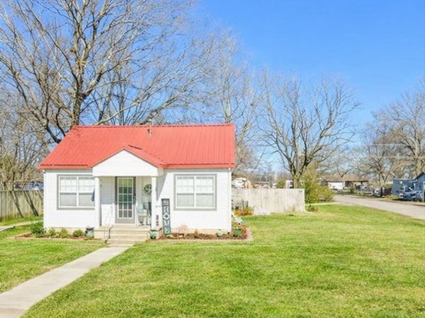 320 E Gentry Avenue, Checotah, OK 74426