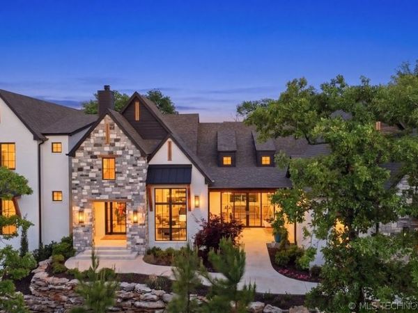 10715 S Nandina Court , Jenks, OK 74037