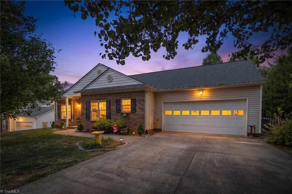 104 Water Mill Road, Kernersville, NC 27284 Main Photo