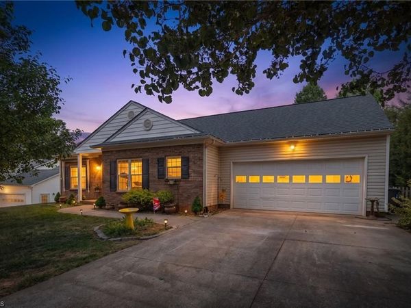 104 Water Mill Road, Kernersville, NC 27284