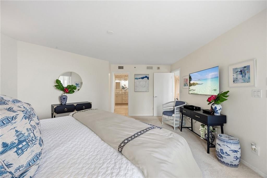 4651 Gulf Shore Blvd N, Unit 205, Naples, FL 34103 Photo