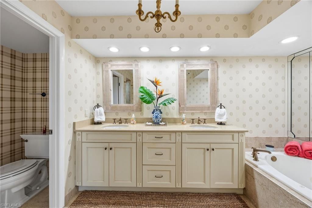 4651 Gulf Shore Blvd N, Unit 205, Naples, FL 34103 Photo