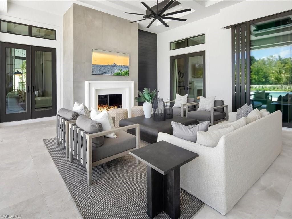 6462 Daniels Rd , Naples, FL 34109 Photo