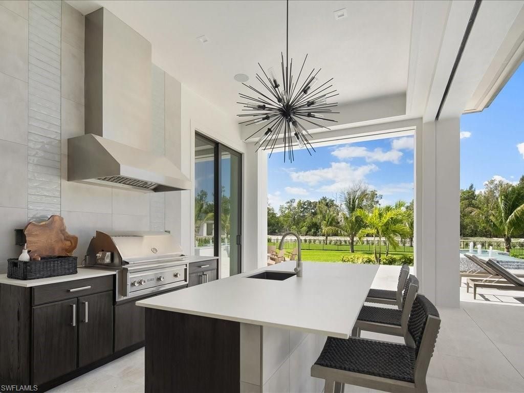 6462 Daniels Rd , Naples, FL 34109 Photo