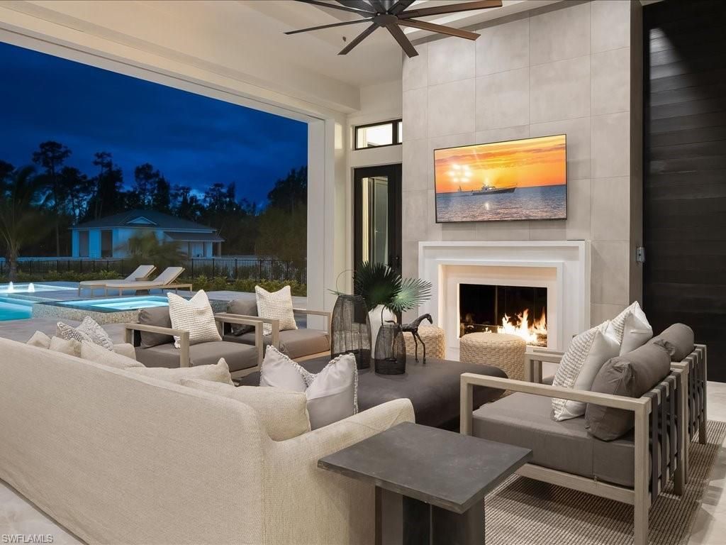 6462 Daniels Rd , Naples, FL 34109 Photo