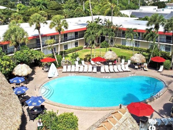 2555 Tamiami TRL N, Unit 250, NAPLES, FL 34103