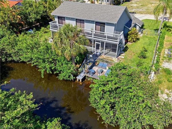 27099 Holly LN, BONITA SPRINGS, FL 34135