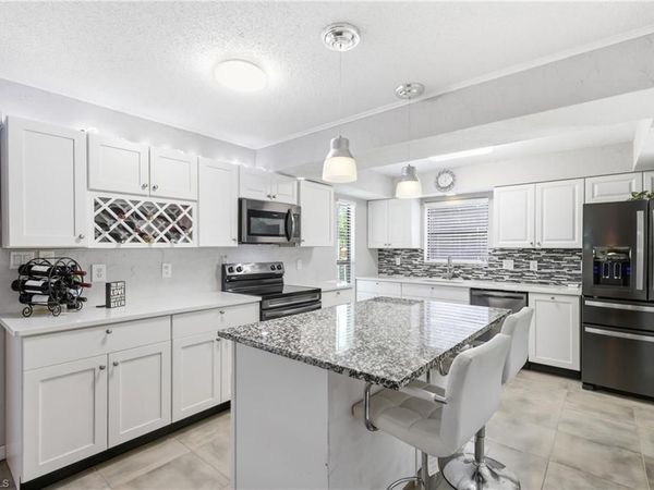 27099 Holly LN, BONITA SPRINGS, FL 34135