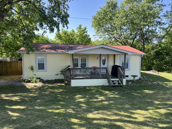 744 W Main St , Watertown, TN 37184