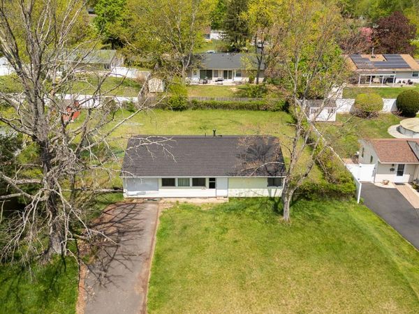 39 Richford Road , Kendall Park, NJ 08824