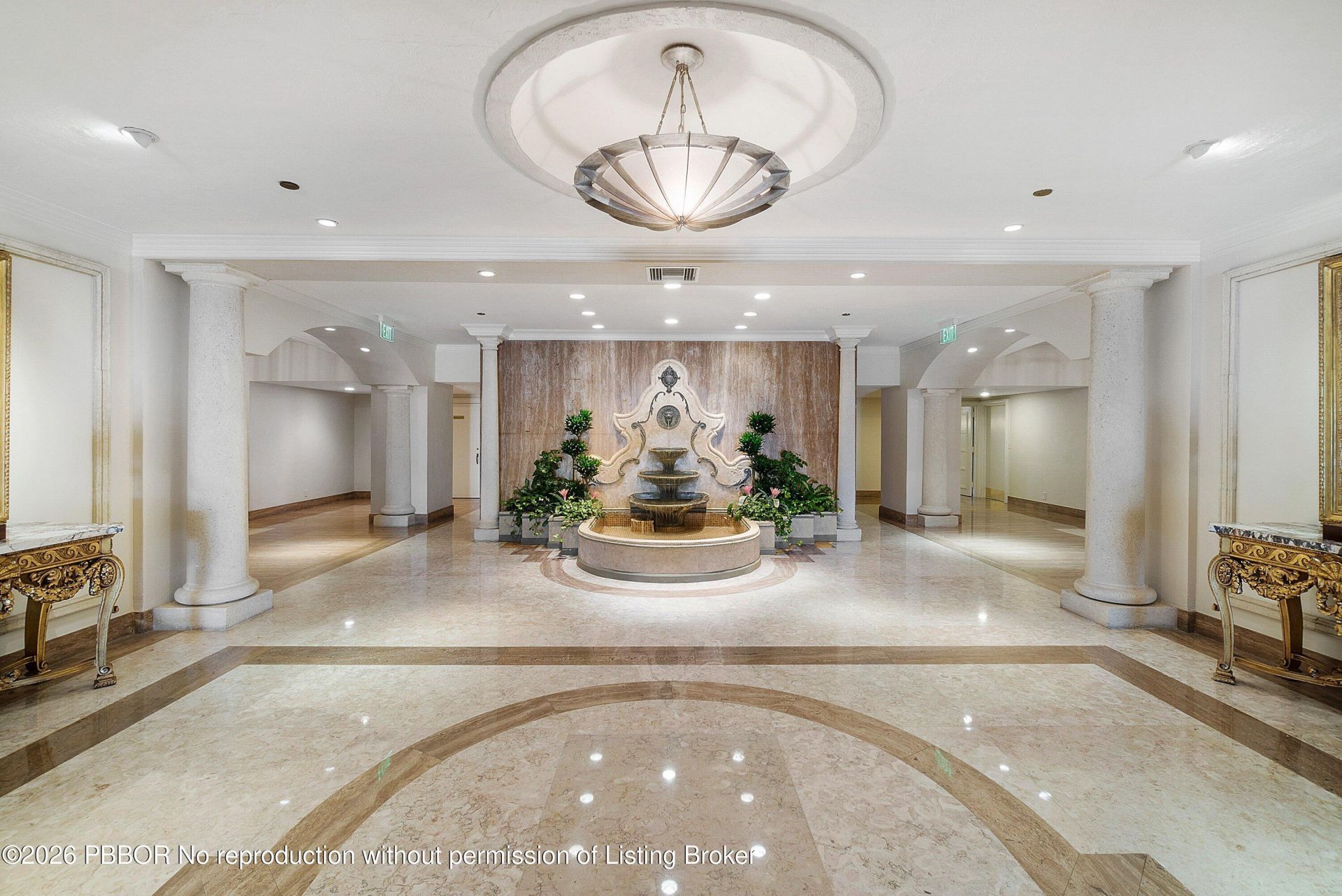 150 Bradley Place, Unit 203, Palm Beach, FL 33480 Photo