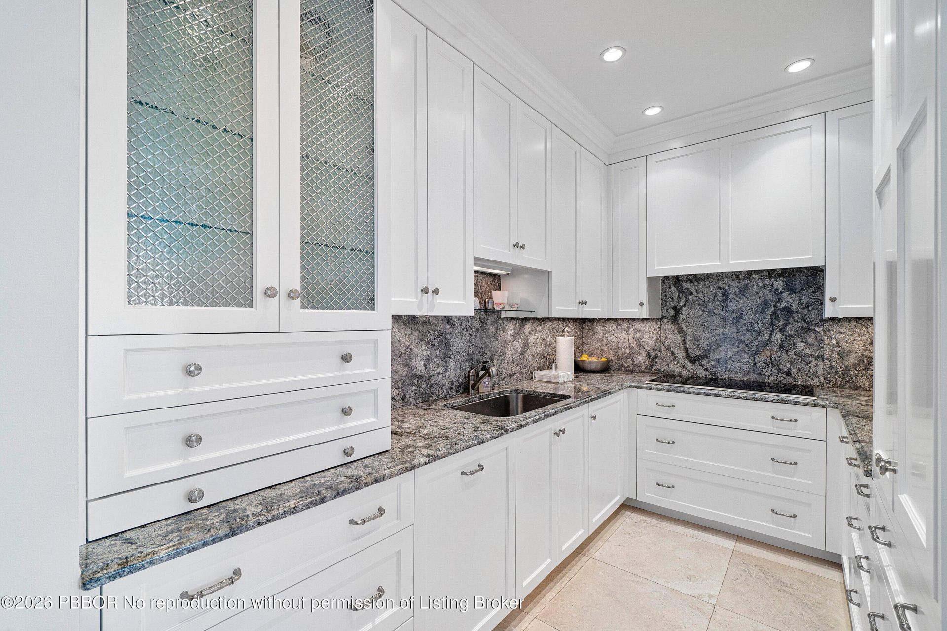 150 Bradley Place, Unit 203, Palm Beach, FL 33480 Photo