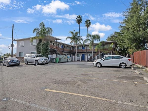 3911 Watt Ave, Sacramento, CA 95821