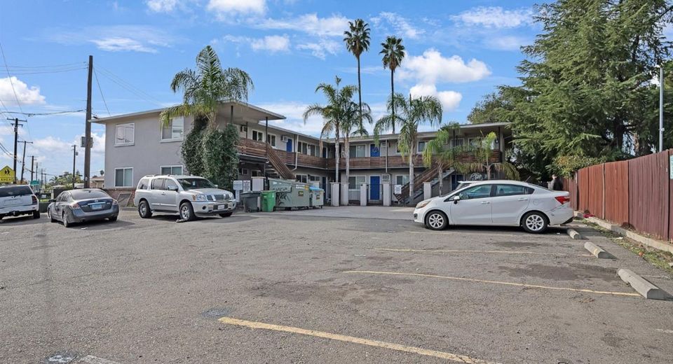 3911 Watt Ave, Sacramento, CA 95821 Photo