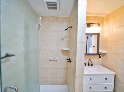 2219 H St, Sacramento, CA 95816 Photo