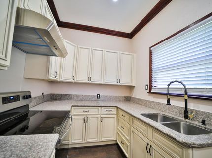 2219 H St, Sacramento, CA 95816 Photo