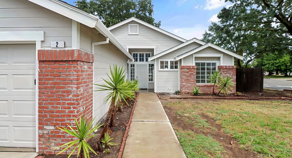 2 Cismont Ct, Sacramento, CA 95823 Photo