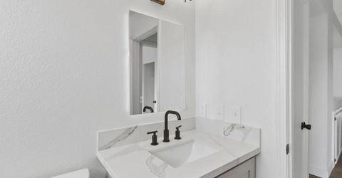 2 Cismont Ct, Sacramento, CA 95823 Photo
