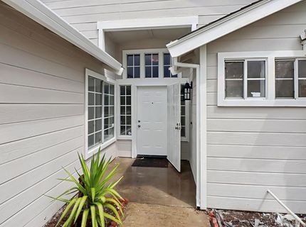 2 Cismont Ct, Sacramento, CA 95823 Photo