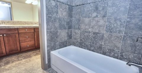 500 N St #703, Unit 703, Sacramento, CA 95814 Photo