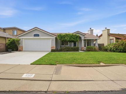 830 Sugar Pine Dr, Lathrop, CA 95330 Photo