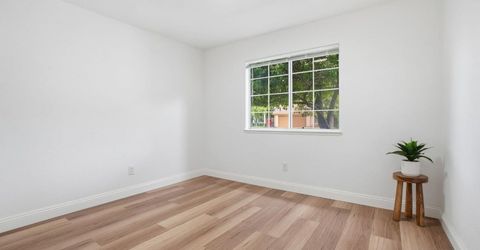 830 Sugar Pine Dr, Lathrop, CA 95330 Photo