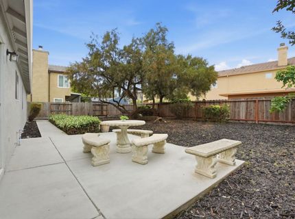 830 Sugar Pine Dr, Lathrop, CA 95330 Photo