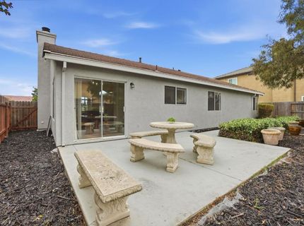 830 Sugar Pine Dr, Lathrop, CA 95330 Photo
