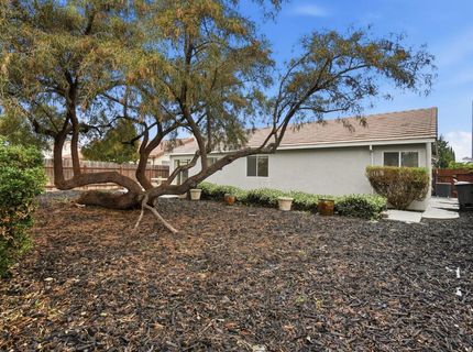 830 Sugar Pine Dr, Lathrop, CA 95330 Photo