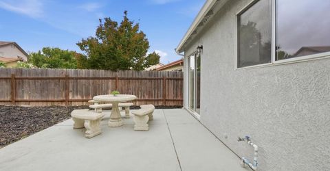 830 Sugar Pine Dr, Lathrop, CA 95330 Photo