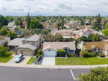 830 Sugar Pine Dr, Lathrop, CA 95330 Photo