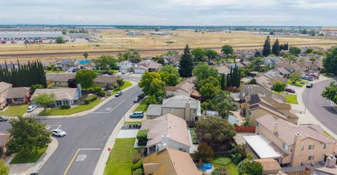 830 Sugar Pine Dr, Lathrop, CA 95330 Photo