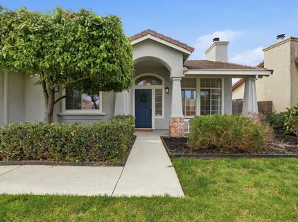 830 Sugar Pine Dr, Lathrop, CA 95330 Photo