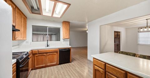 1244 W J St, Oakdale, CA 95361 Photo