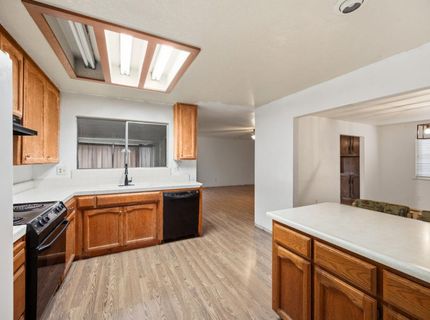 1244 W J St, Oakdale, CA 95361 Photo