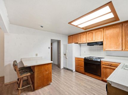 1244 W J St, Oakdale, CA 95361 Photo