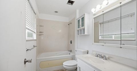 1244 W J St, Oakdale, CA 95361 Photo