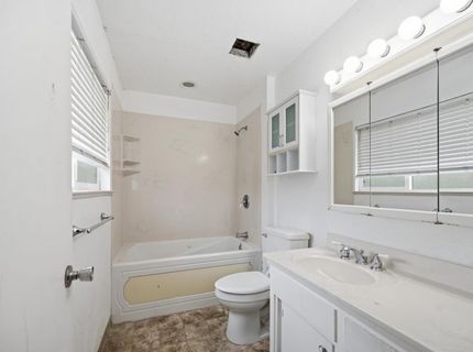 1244 W J St, Oakdale, CA 95361 Photo