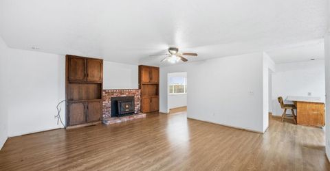 1244 W J St, Oakdale, CA 95361 Photo