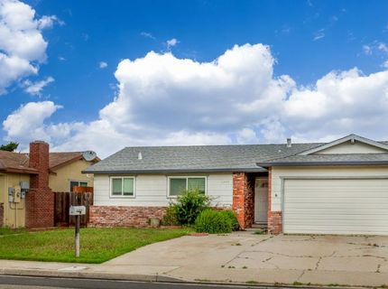 1244 W J St, Oakdale, CA 95361 Photo