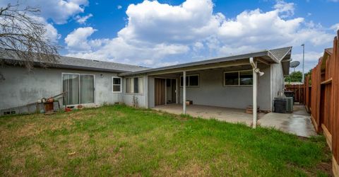 1244 W J St, Oakdale, CA 95361 Photo