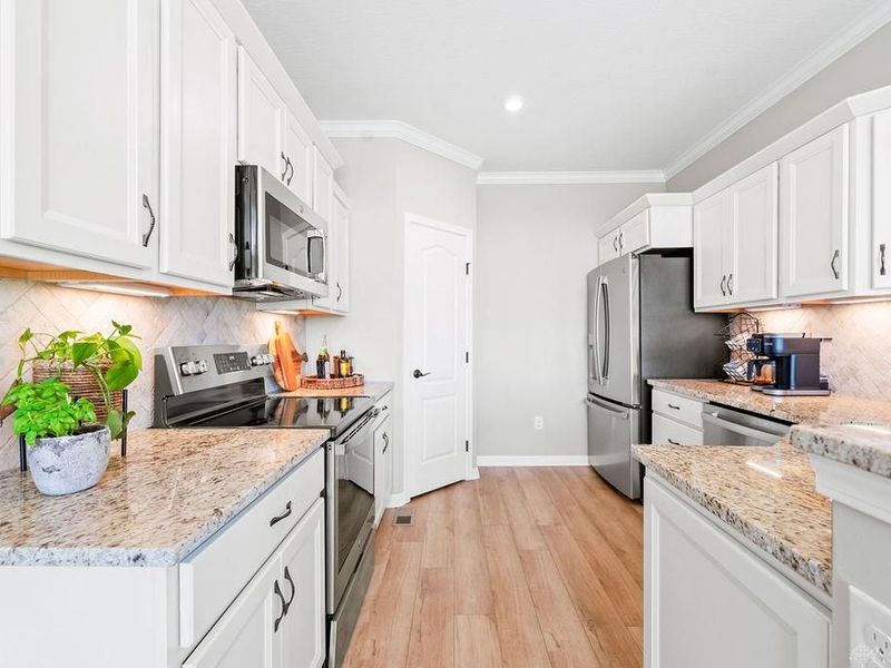 4413 Waters Edge Lane, Blanchester, OH 45036 Photo 8