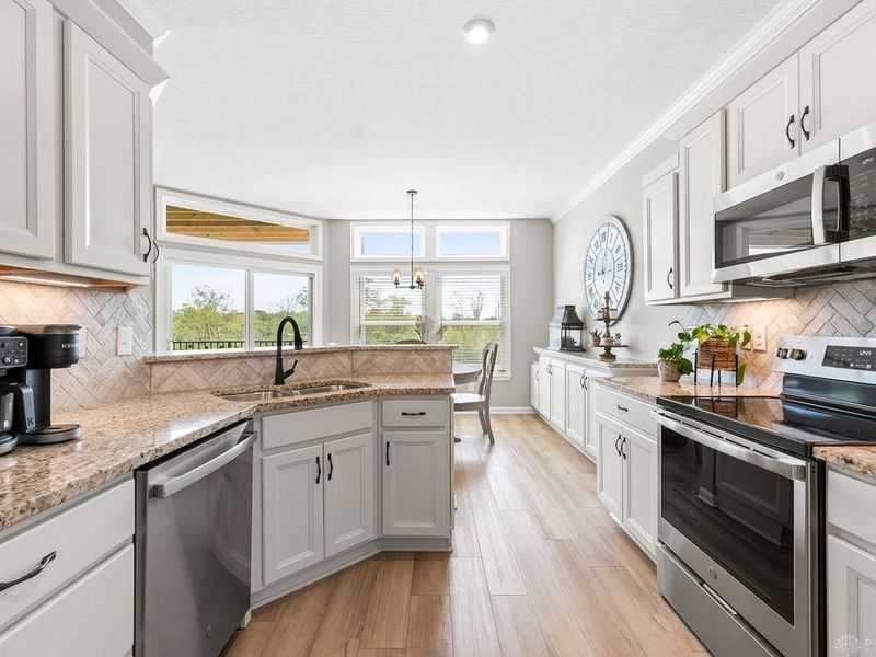 4413 Waters Edge Lane, Blanchester, OH 45036 Photo 9