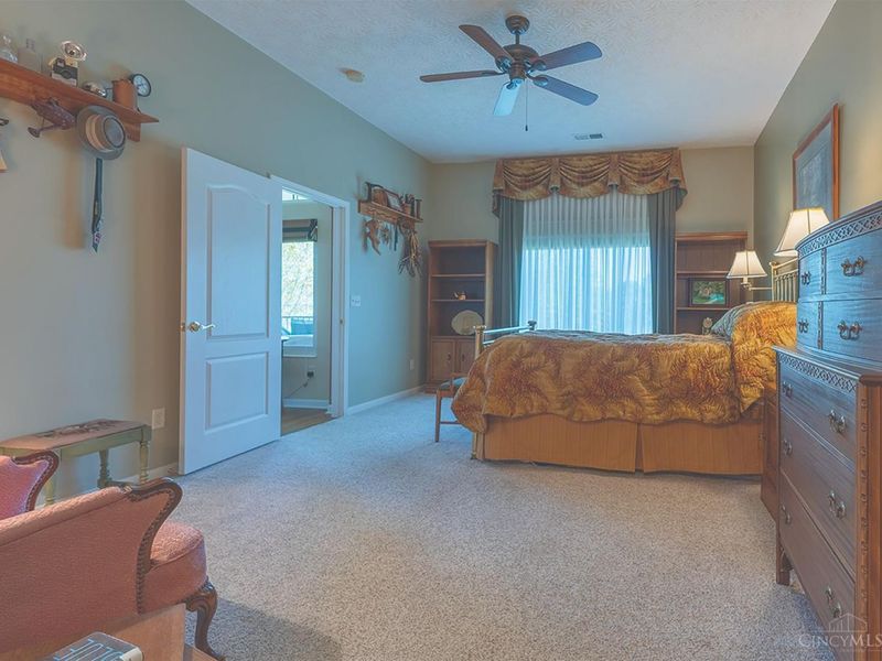 6676 Adena Circle, Hamilton Twp, OH 45039 Photo 24