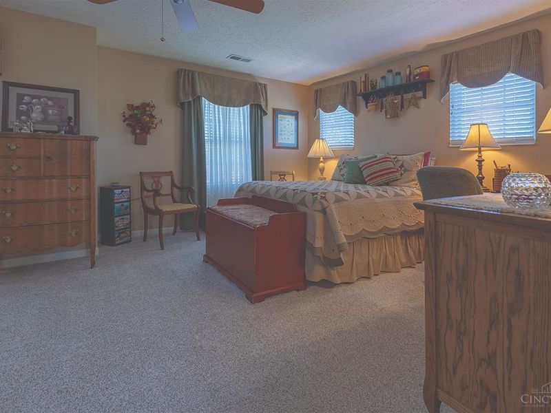 6676 Adena Circle, Hamilton Twp, OH 45039 Photo 5