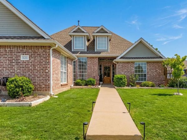 121 Daisey Lane, Justin, TX 76247