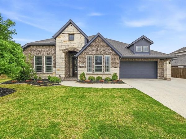 1109 Wrenwood Drive, Justin, TX 76247