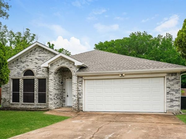 3206 Weirgate Court, Grand Prairie, TX 75052