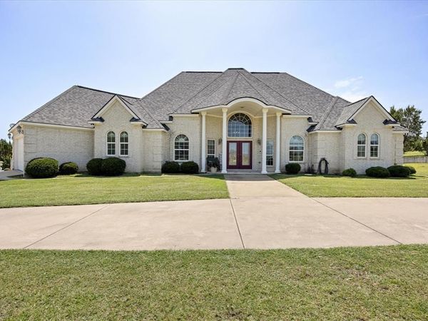 2030 Hills Court, Stephenville, TX 76401