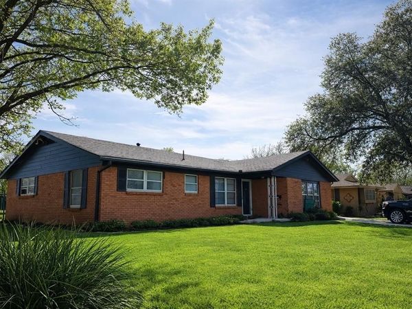 1312 E Mitchell Street , Arlington, TX 76010